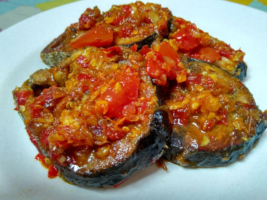 Tuna Kering Balado