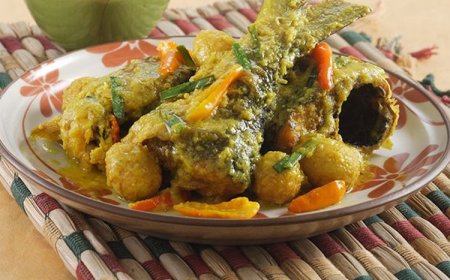 Ikan Gabus Bumbu Kuning