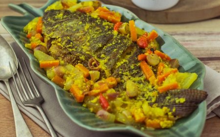 Ikan Patin Goreng Bumbu Acar Kuning