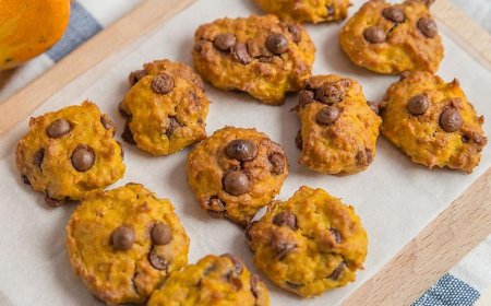 Pumpkin Turmeric Chocolate Chip Cookies