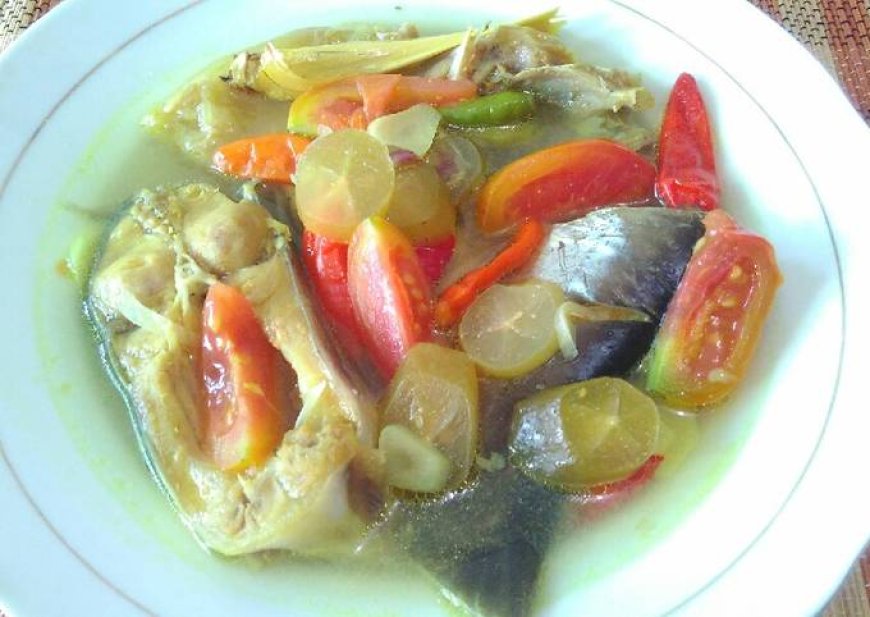 Ikan Patin Kuah Belimbing Wuluh
