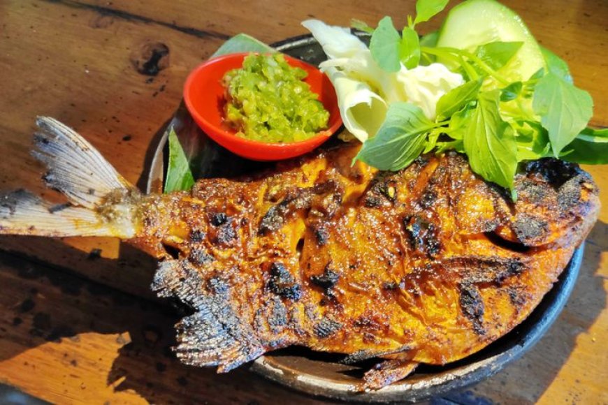 Ikan Bawal Kuning Bakar