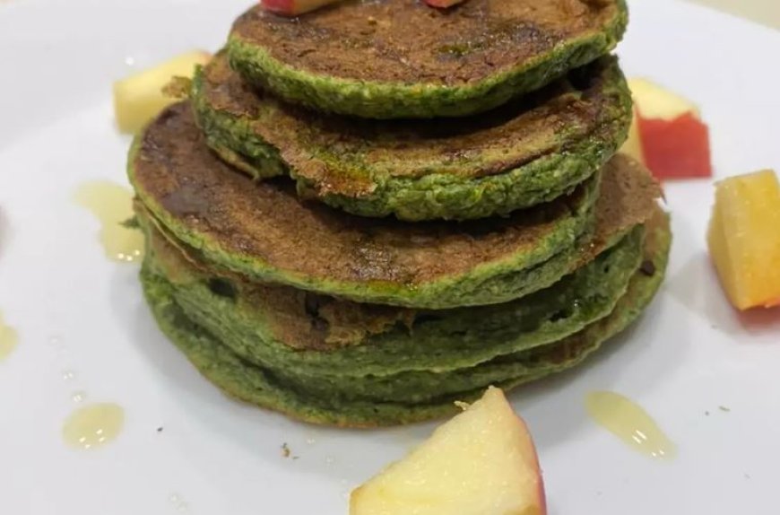 Pancake Bayam