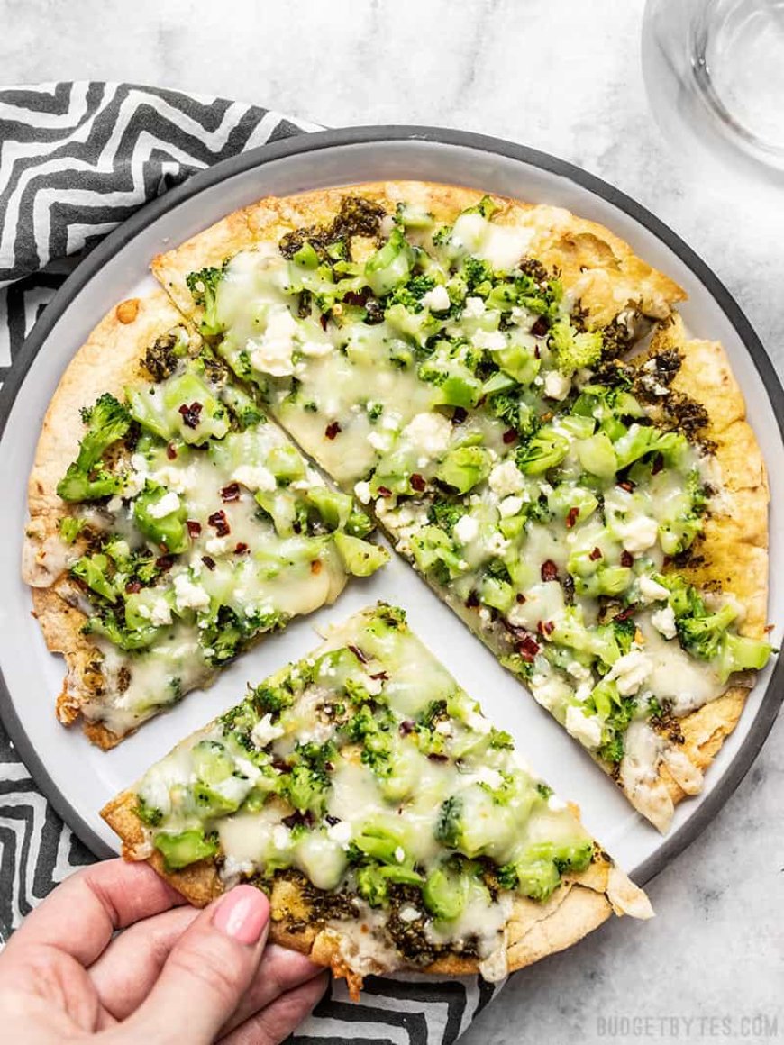 Brokoli pesto pizza