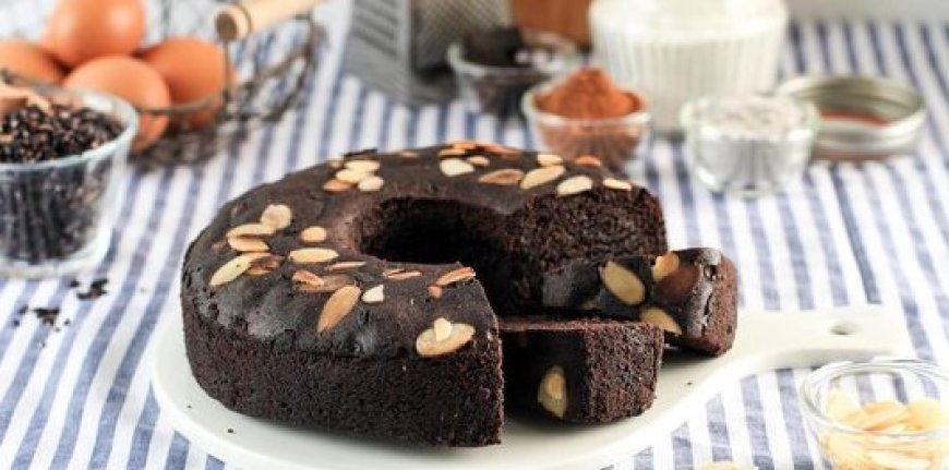 Bolu Almond Black Sesame