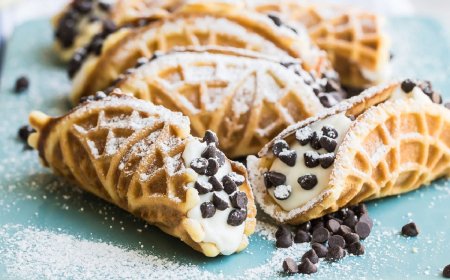 Cannoli Cookies and Cream