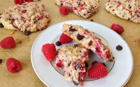 Scones Raspberry dan Dark Chocolate