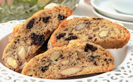 Biscotti almond dan kismis