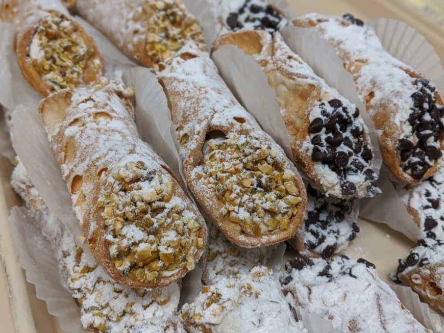 Cannoli Pineapple Coconut