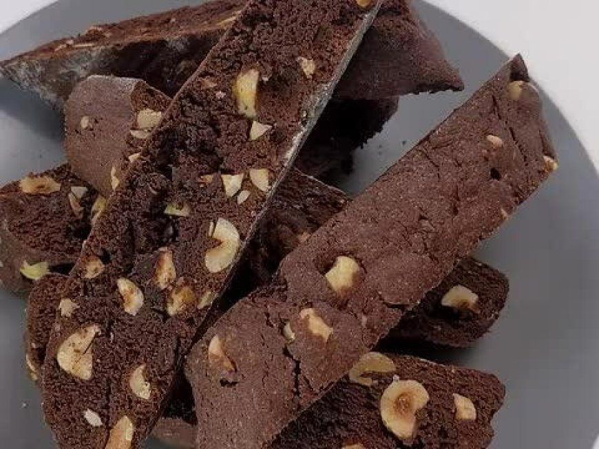 Biscotti cokelat hazelnut