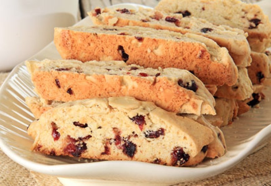 Biscotti almond dan ceri