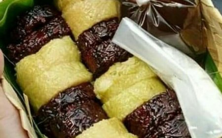 Kue Lupis Ketan Tape