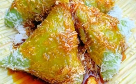 Kue Lupis Ketan Kacang Ijo