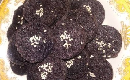 Kue cucur ketan hitam
