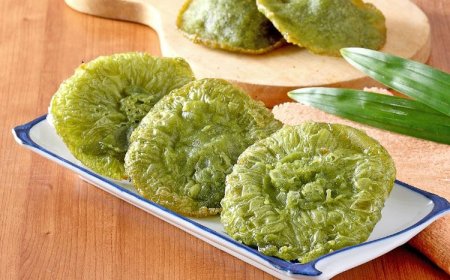Kue cucur kacang ijo