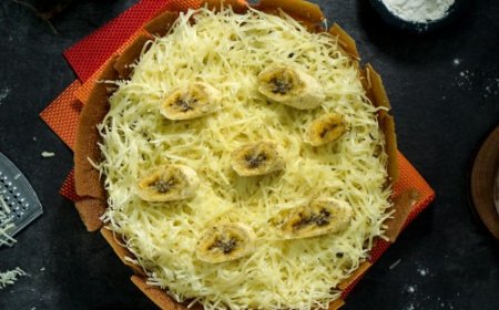 Martabak Manis Pisang Keju