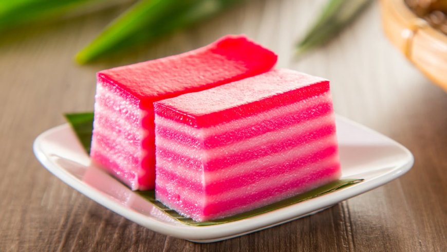 Kue Lapis Stroberi dan Blueberry