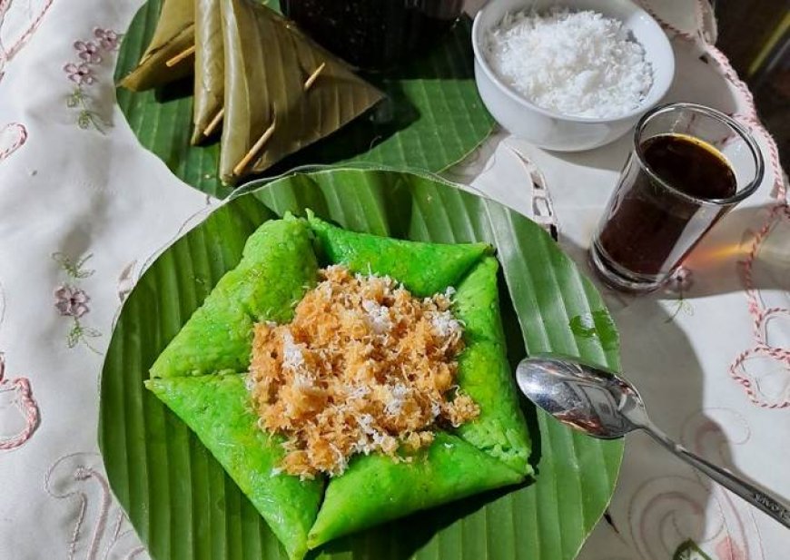 Kue Lupis Ketan Kacang Hijau