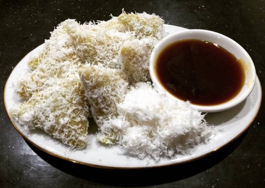 Kue Lupis Ketan Kismis