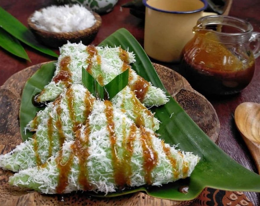 Kue Lupis Ketan Manis