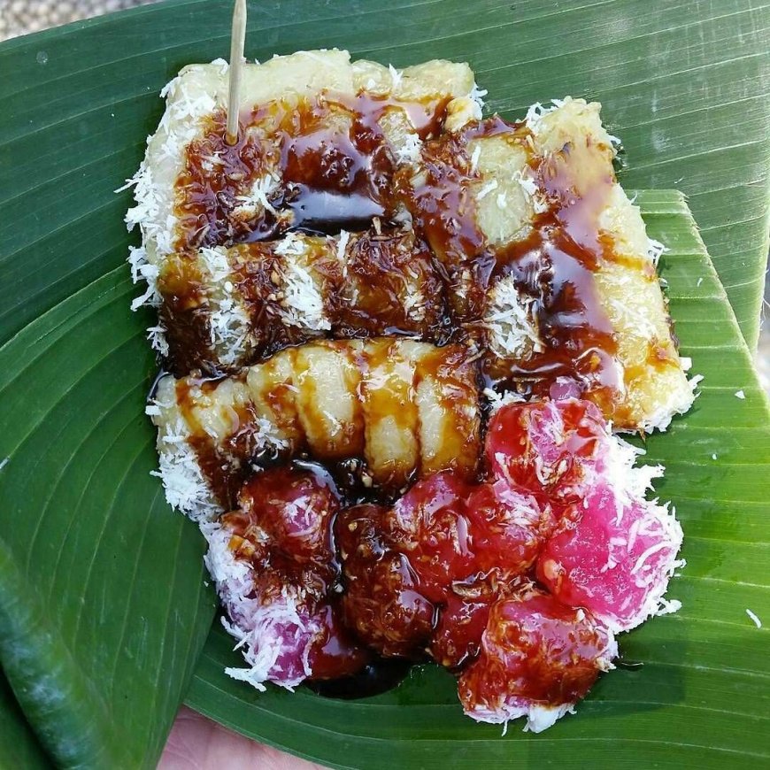 Kue Lupis Ketan Buah