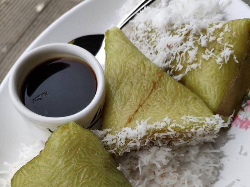 Kue Lupis Ketan Gurih