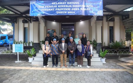 Berikan Pelayanan Prima, Kadisdukcapil Kota Bandung: Pentingnya Dokumen Kependudukan Terbangun dengan Baik