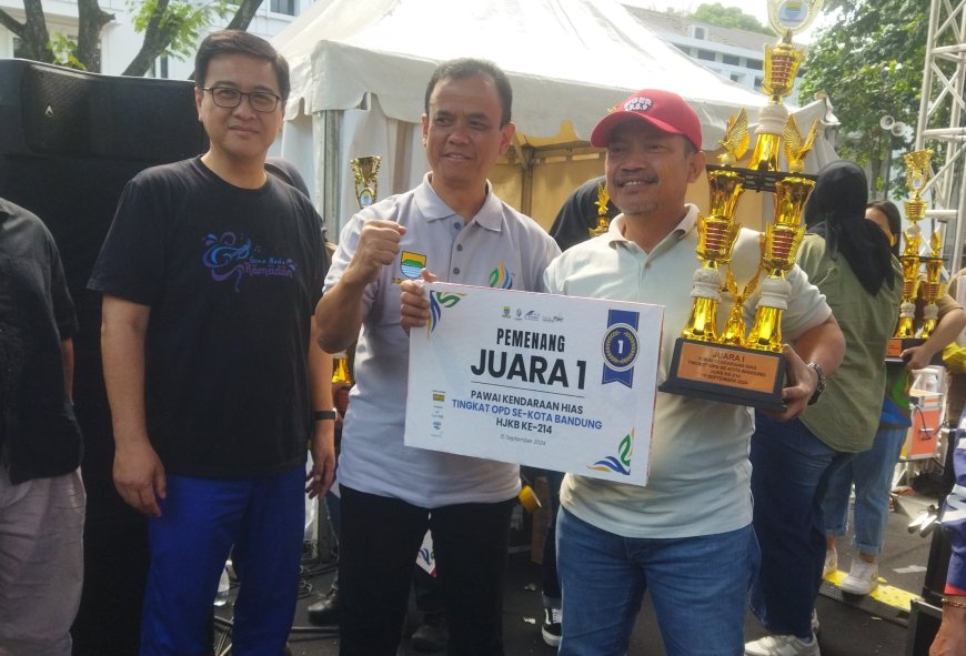 Bakesbangpol Bandung Juara 1 Pawai Kendaraan Hias 2024