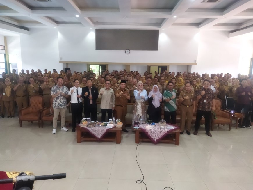 Wakil Walikota Buka Sosialisasi Percepatan Pembentukan Koperasi Kelurahan Merah Putih di Kota Bandung 2025