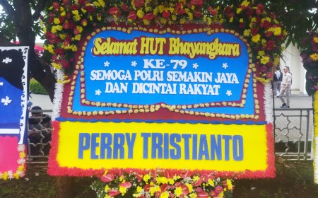 Perry Tristianto Kirim Karangan Bunga di HUT POLRI ke-79, Semoga POLRI Semakin Jaya & Dicintai Rakyat