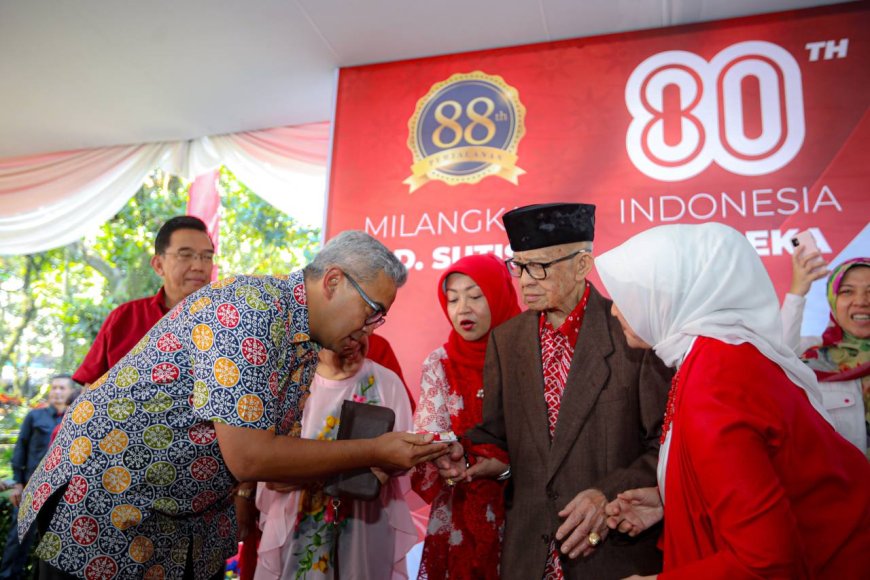 Walikota Bandung Hadiri Ultah Pendiri Pasar Induk Caringin yang ke 88 Tahun