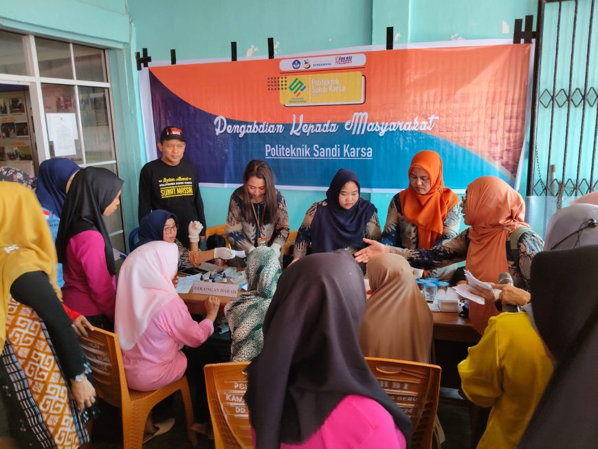 Pengabdian untuk Sehat Bersama: Politeknik Sandi Karsa Bersama Ikata Almuni (IKA) Hadir di Tengah Masyarakat