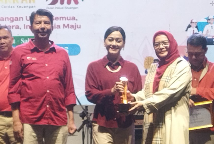 PNM Cabang Bandung Raih Penghargaan PUJK Non Bank Teraktif di FIN EXPO OJK 2025