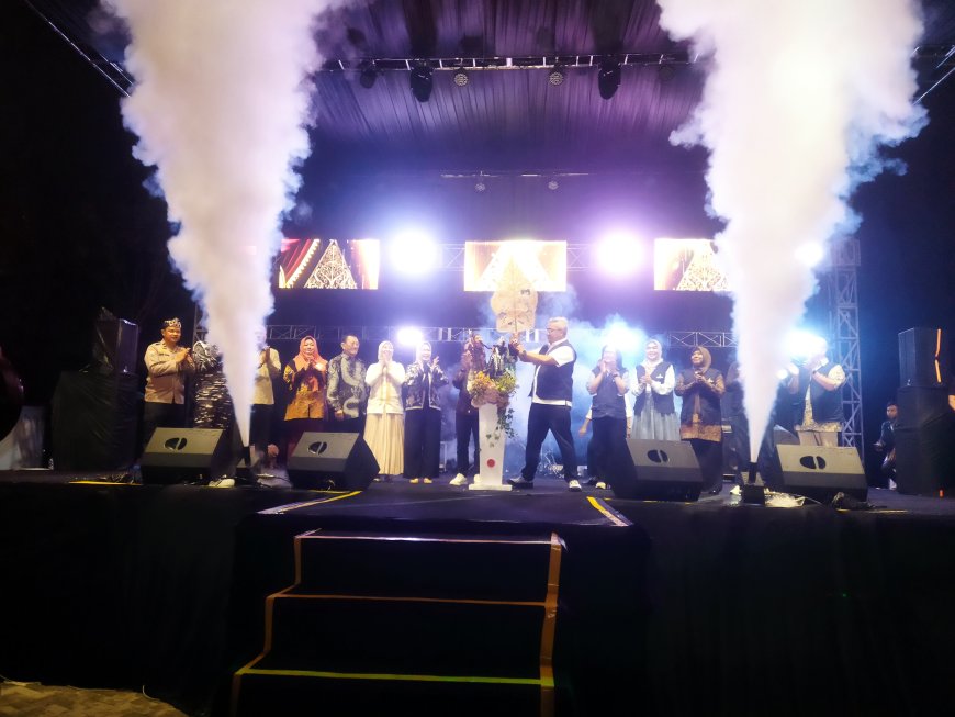 Pemkot Bandung Resmi Buka Bandung Fair 2025: Pesta Ekonomi Kreatif, Budaya, dan Kuliner Berkelas Dunia