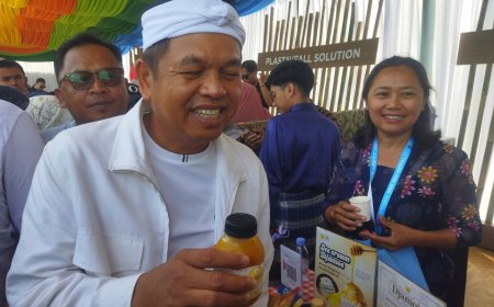 Booth DJAMOE SPIRIT Curi Perhatian di West Java Festival 2025, Gubernur Dedi Mulyadi dan Wali Kota Bandung Kunjungi Langsung