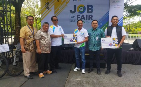 ASKRIDA Berikan Asuransi Personal Accident bagi Pencari Kerja pada Job Fair 2025 Kota Bandung