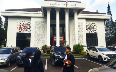 Puluhan Calon Advokat PERHAKHI Ikuti Penyumpahan Advokat di Pengadilan Tinggi Bandung