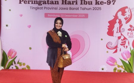 Ketua Umum BKOW Jabar Prof. Dr. Hj. Dewi Indriani Hadiri Upacara Hari Ibu ke-97 Tingkat Provinsi Jawa Barat