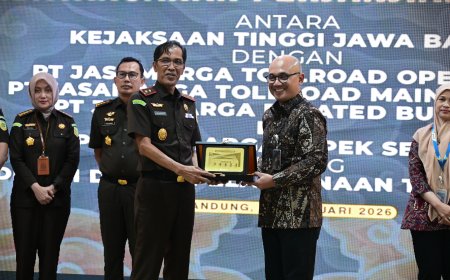 PENANDATANGANAN PERJANJIAN KERJASAMA ANTARA KEJATI JABAR DENGAN PT. JASAMARGA GROUP TENTANG KOORDINASI DALAM PELAKSANAAN TUGAS DAN FUNGSI