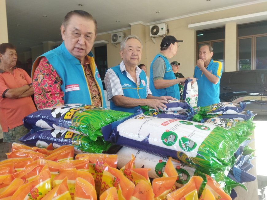 Wujud Toleransi di Bulan Suci: Yayasan Harapan Kasih Gelar Pasar Sembako Murah di Bandung