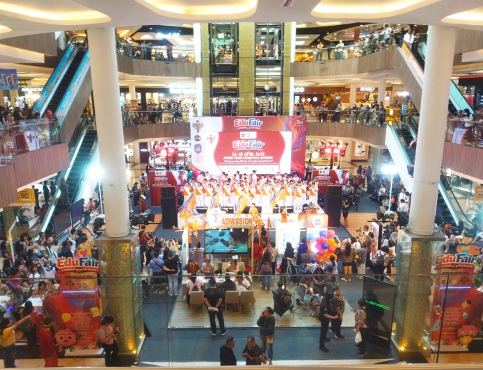 Ribuan Orang Padati Pembukaan EduFair Yayasan Salib Suci di TSM Bandung, Usung Semangat Transformasi Hati