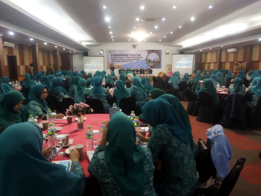 Perempuan Cerdas Politik: Pilar Utama Membangun Keluarga Berkualitas di Kota Bandung