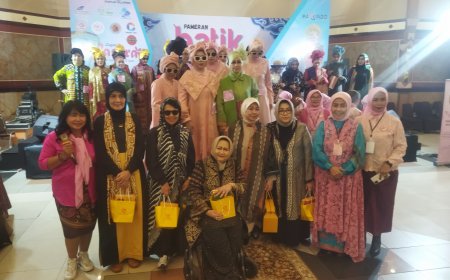 Sinergi WANOJA BENTANG RANCAGE, Maxindo, & IPBM Jabar Hidupkan Spirit Sehat dan Anggun Lewat Zumba Hingga Peragaan Busana Muslim di Graha Manggala Siliwangi