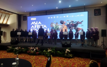 Pukau Ratusan Tamu VVIP di Savoy Homann, Paduan Suara IA5 SMAN 5 Bandung Sukses Meriahkan Asia Africa Festival 2026