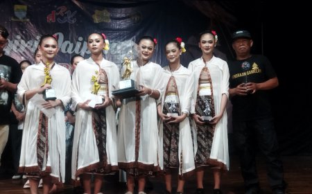 Raih Juara Umum di Pasanggiri Jaipongan Dera Kinarya 2026, Padepokan Muara Beres Ukir Prestasi Gemilang di Gedung Kebudayaan