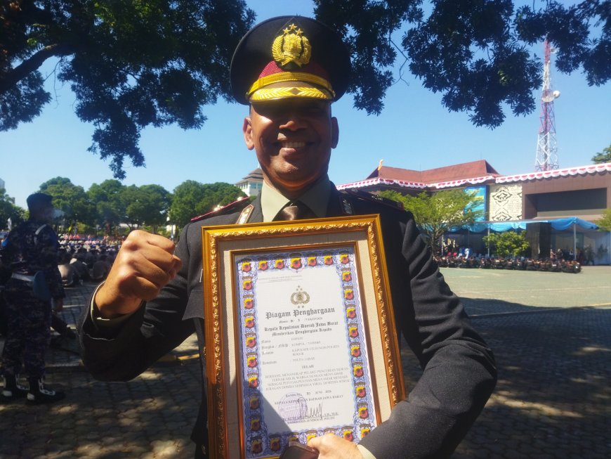 Aksi Penyamaran Unik Bongkar Sindikat Pencuri Ternak, Kapolsek Cileungsi Terima Penghargaan di HUT Bhayangkara ke-80
