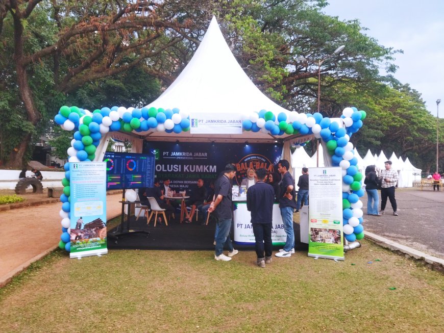 Jamkrida Jabar Dukung UMKM sebagai Motor Penggerak Ekonomi Rakyat Melalui Kegiatan Nobar Piala Dunia