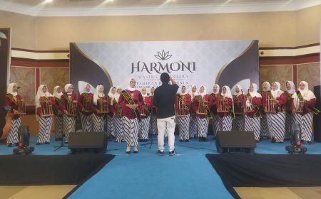 Pesona Usia Lanjut di Harmoni Wastra Nusantara: Angklung Golden Memories Pukau Pengunjung Graha Manggala Siliwangi