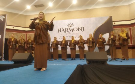 Tampil Tanpa Persiapan, Grup Angklung Mawar 13 Cijawura Sukses Bikin Pengunjung Pameran Sukaria