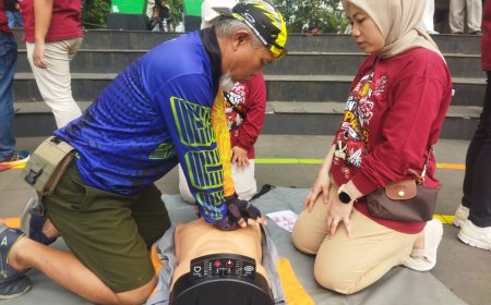 Edukasi Bantuan Hidup Dasar dan Layanan Kesehatan Gratis IPAI Jabar Sedot Perhatian Warga di CFD Dago Bandung